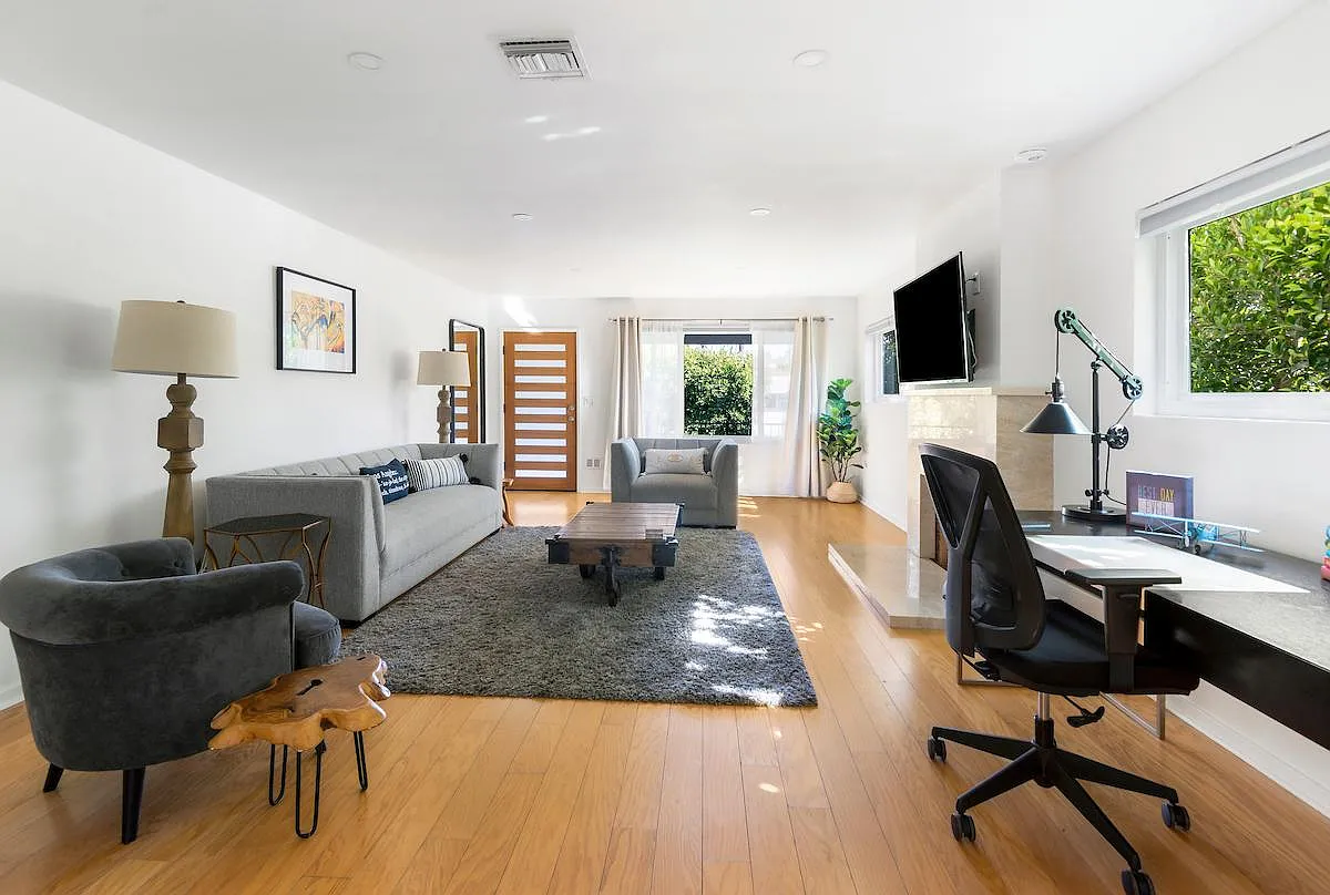 12339 Gorham Ave — Photo 1