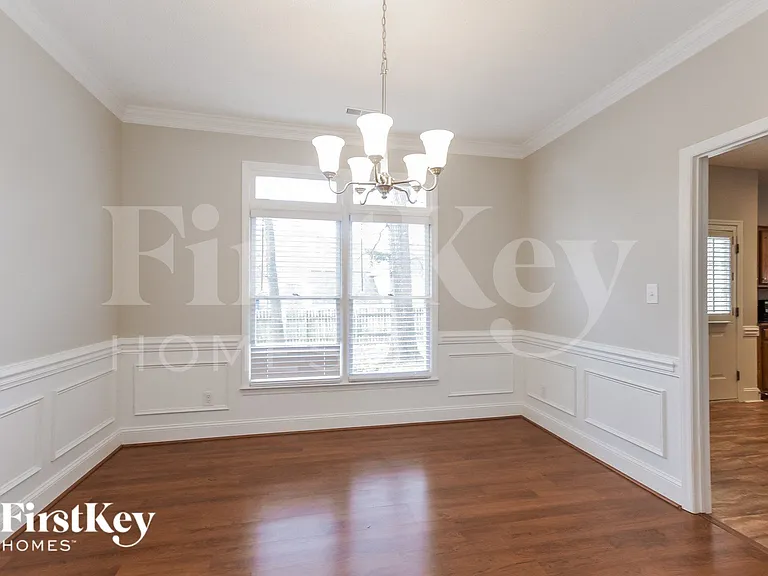 2601 Kirkholm Dr — Photo 5