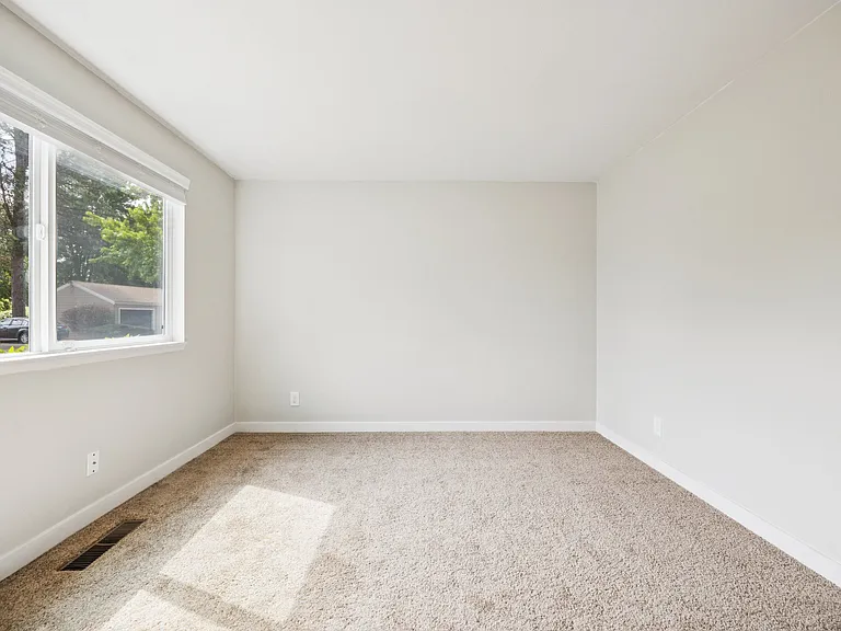 Village At Creekside Townhomes — Photo 36