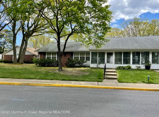 984A Aberdeen Dr, Lakewood, NJ
