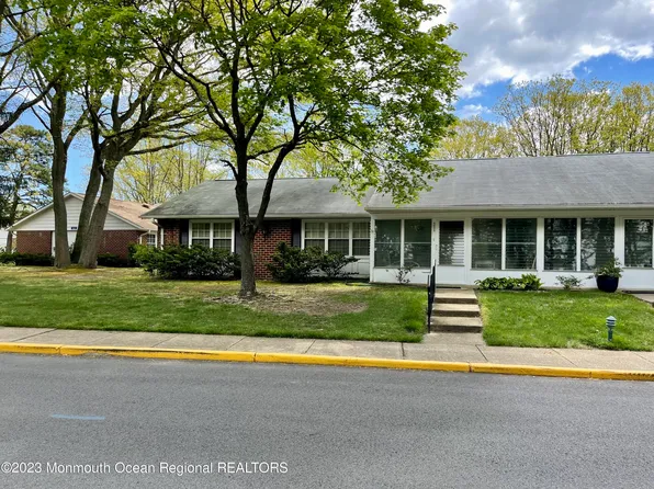 984A Aberdeen Drive, Lakewood, NJ 08701