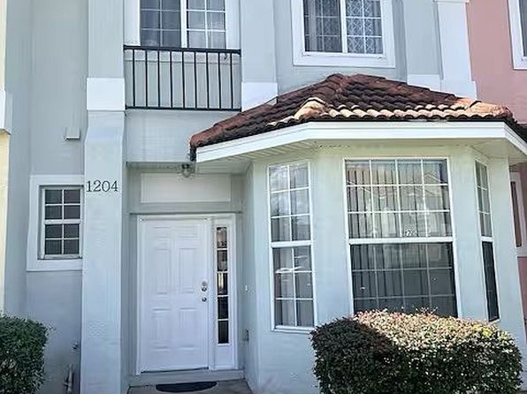 1204 S Beach Cir