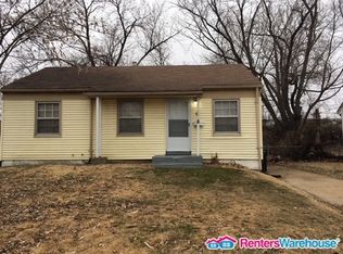 221 Cameron Rd, Saint Louis, MO 63137