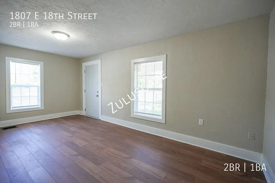 1/2 Off First Month Rent.1807 E. 18th Street / 2 bed 1 bath Ranch in Anderson Indiana — Photo 3