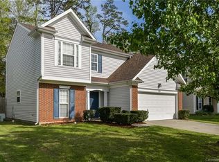 8736 Firestreak Dr, Charlotte, NC 28216