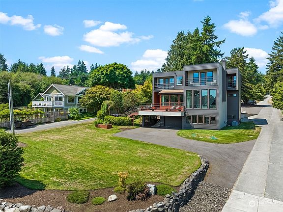 2nd image of 6217 Reid Drive NW