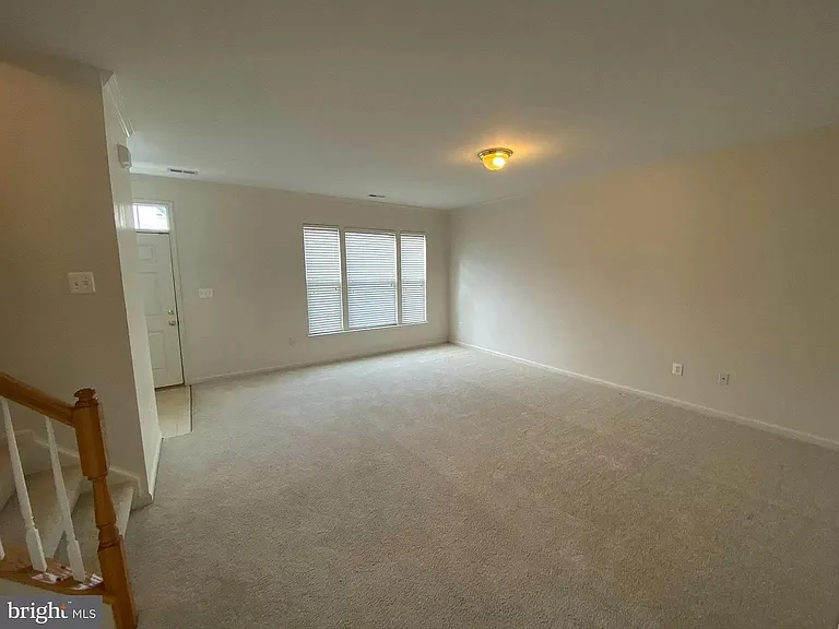 5215 Drakes Ct — Photo 7