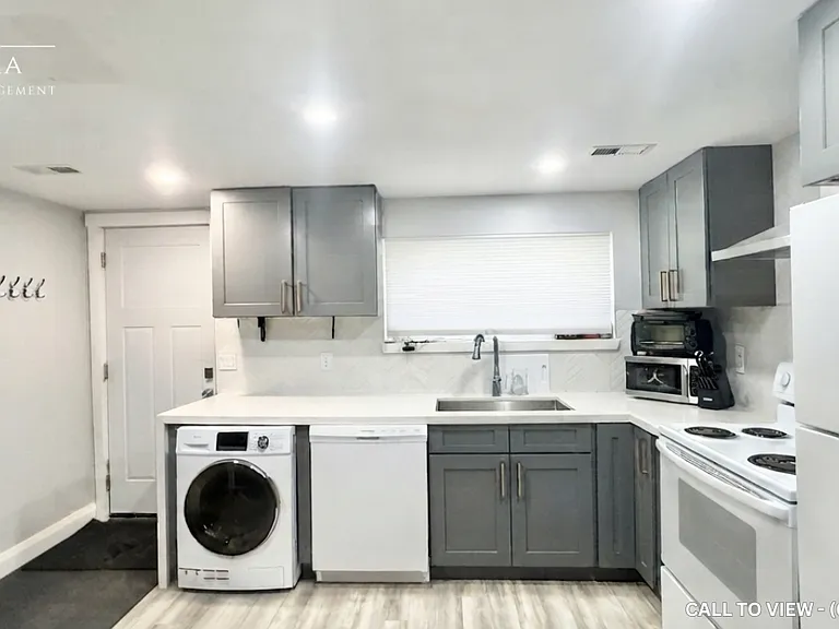 8 Banff Dr #2 — Photo 2