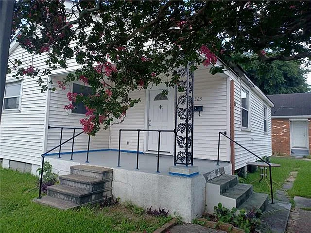 3525 W Metairie Ave N — Photo 4