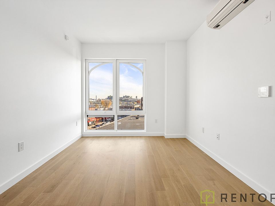 1st image of 210 Greenpoint Ave #3M
