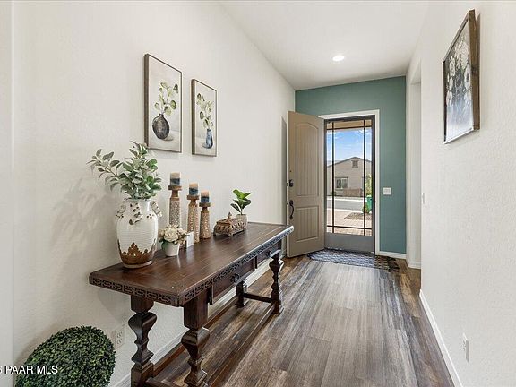 3rd image of 8610 N Sprouting Tree Dr