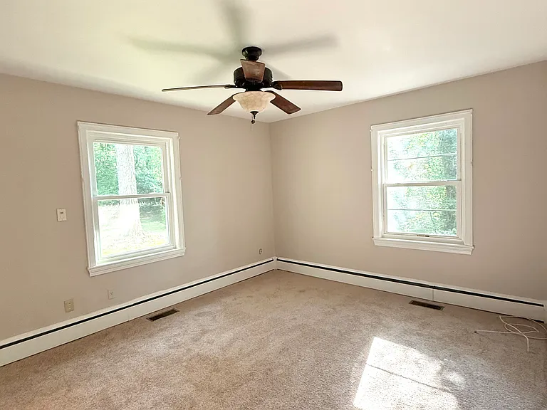 402 Elberta Ave — Photo 4