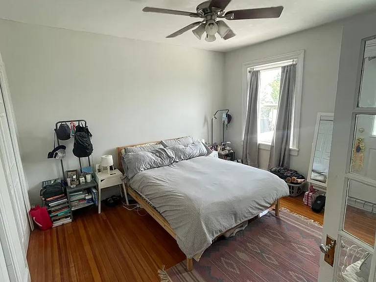 528 S Pine St — Photo 5