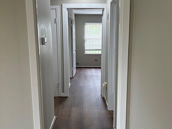 4th image of 5914 Ridgeway Dr