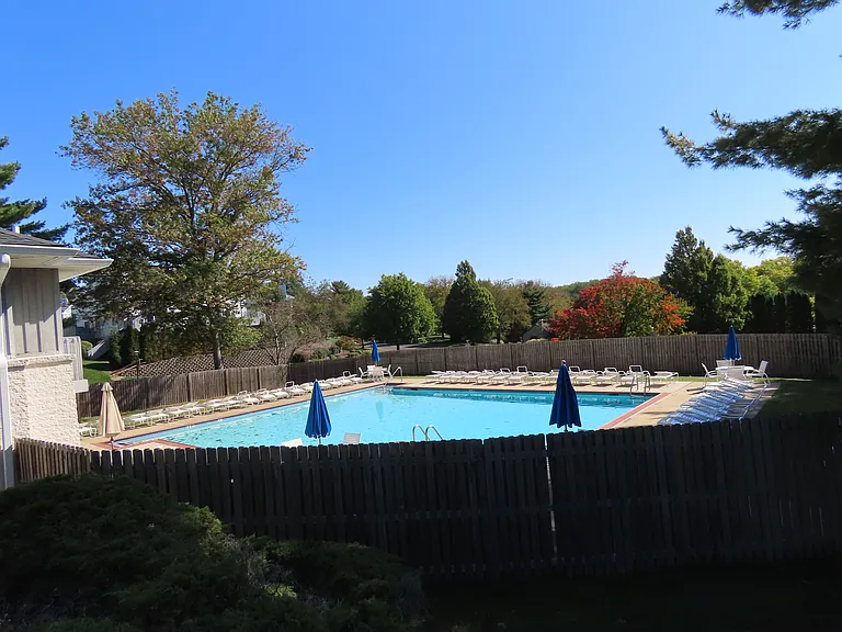 16 Fair Oaks Ct — Photo 11