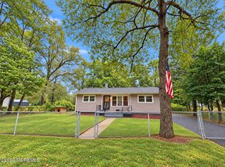 521 Ridgeview Ave, Browns Mills, NJ 08015
