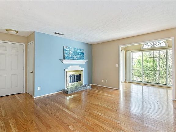 2nd image of 1904 Countryside Pl SE