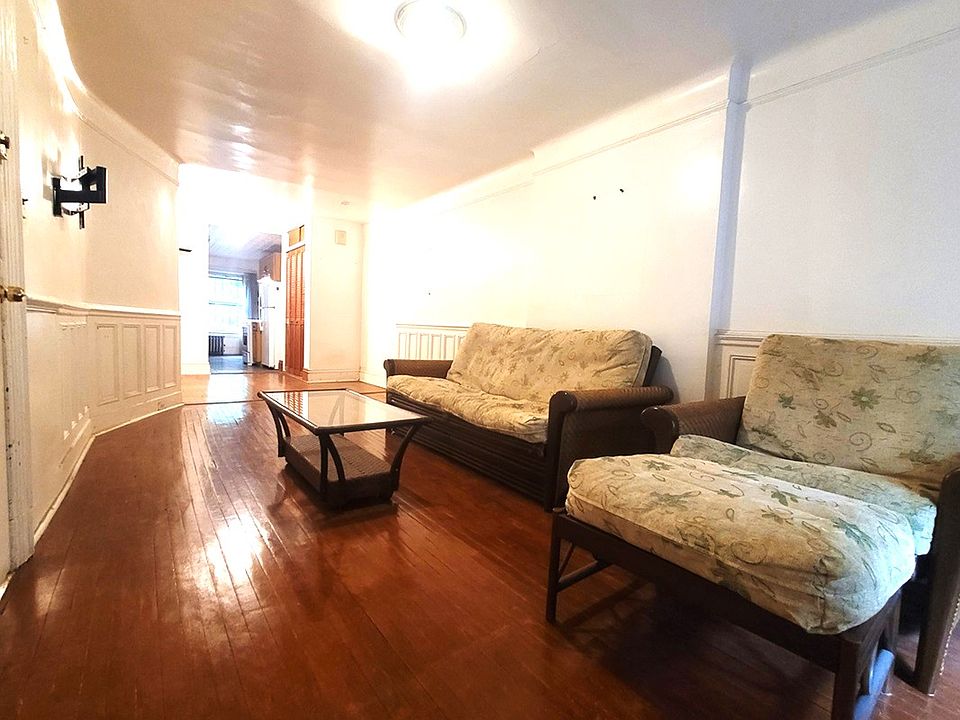 1st image of 840 Lincoln Pl #1