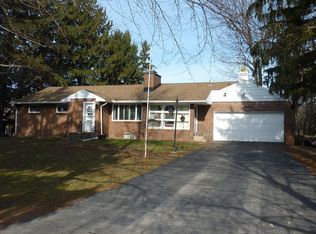 8460 Wehrle Dr, Williamsville, NY 14221