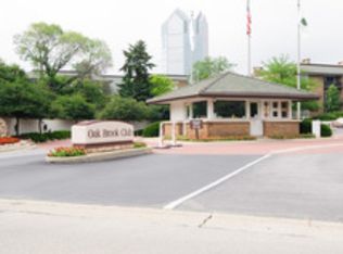 4 Oak Brook Club Dr UNIT F-10, Oak Brook, IL 60523