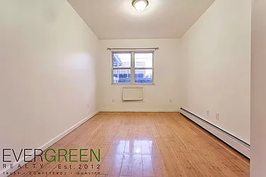 Rented by Safdie Realty Group