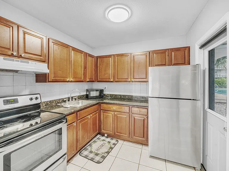 626 SW 14th Ave #108 — Photo 21