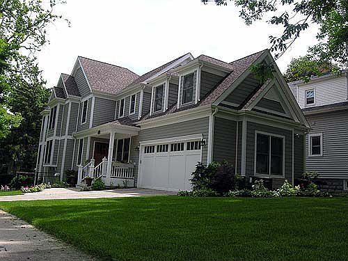 3rd image of 1833 Elmwood Ave