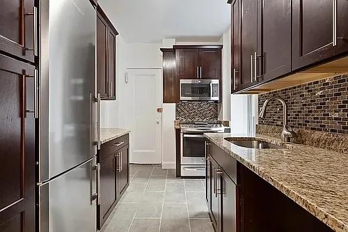 136 Hicks St #2H Photo 1