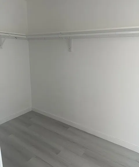 Bedroom number 1 closet