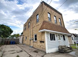 621 5th St, Menasha, WI 54952