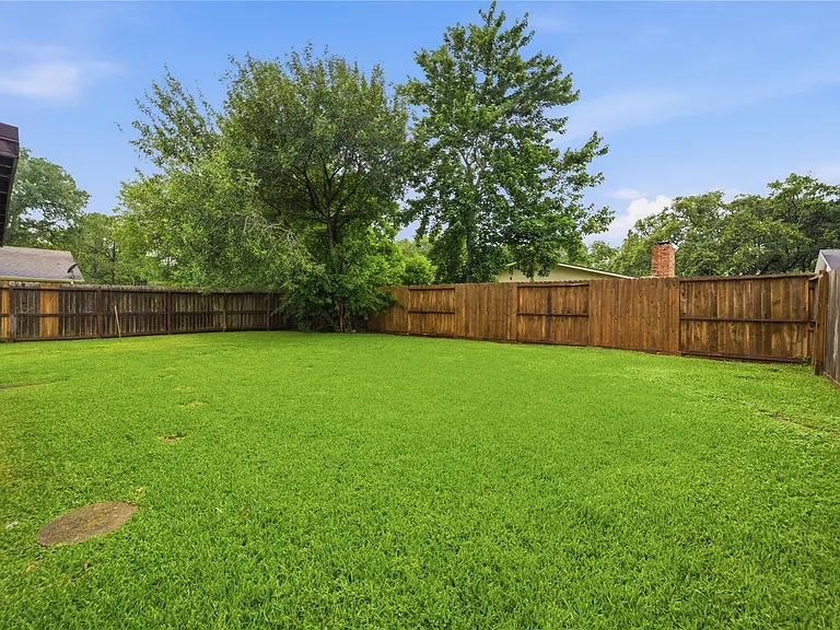 2126 Quail Valley East Dr — Photo 35