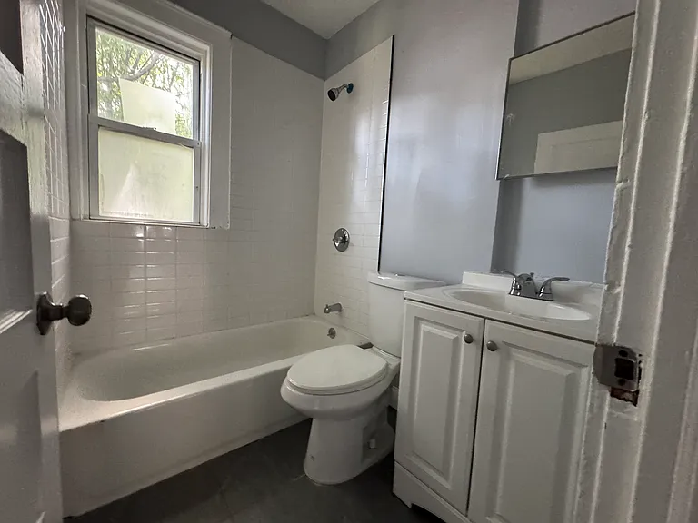 62 Lawlor St #2RB — Photo 10
