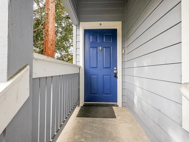 7126 Cross Creek Cir #D — Photo 2