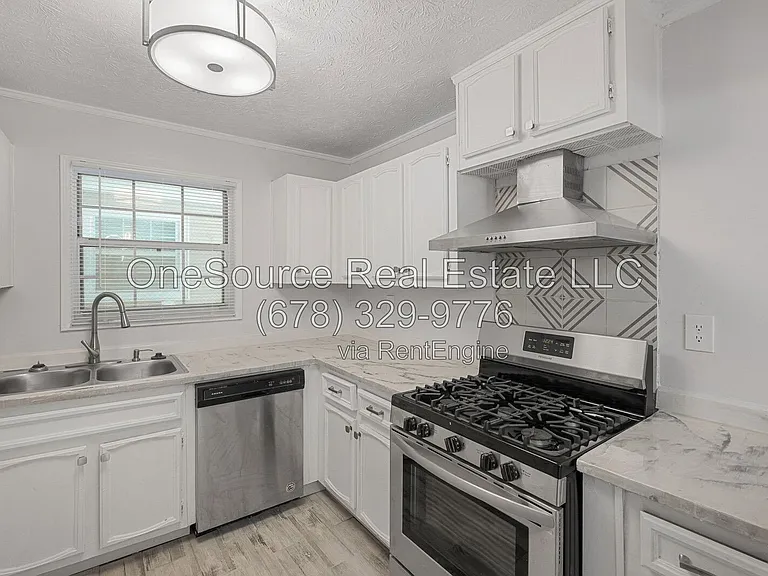 1410 Augusta Dr — Photo 12