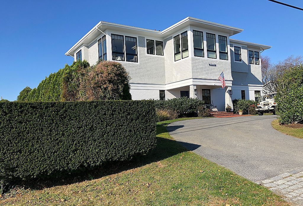 629 Wolcott Ave, Middletown, RI 02842 Zillow