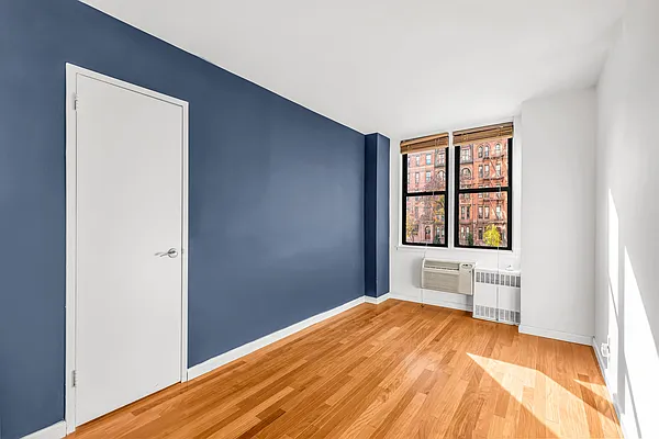 Sold by Sotheby's International Realty | media 17