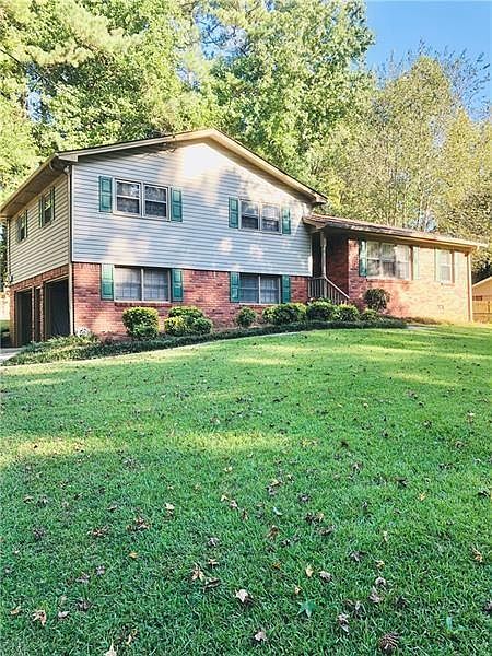 1st image of 2606 Hedgerow Dr NE