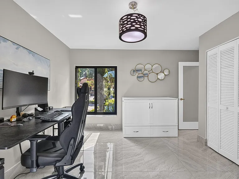 912 NW 132nd Ave — Photo 30