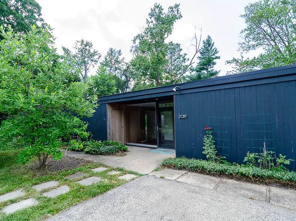 2019 Burlison Dr, Urbana, IL 61801