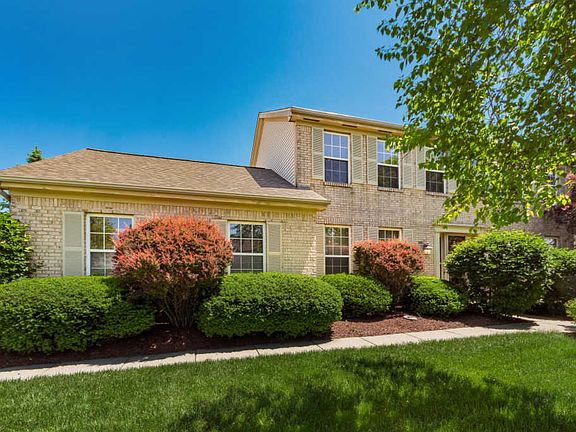 3rd image of 7035 Pine Hollow Dr