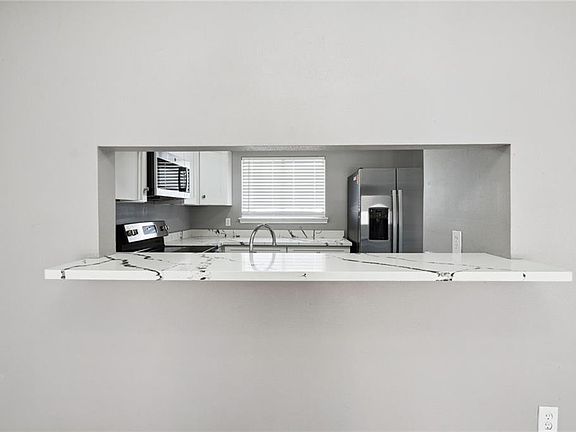 5th image of 2512 Virginian Colony Ave