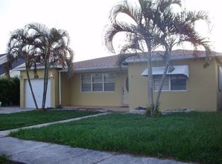 426 Wright Dr, Lake Worth, FL 33461