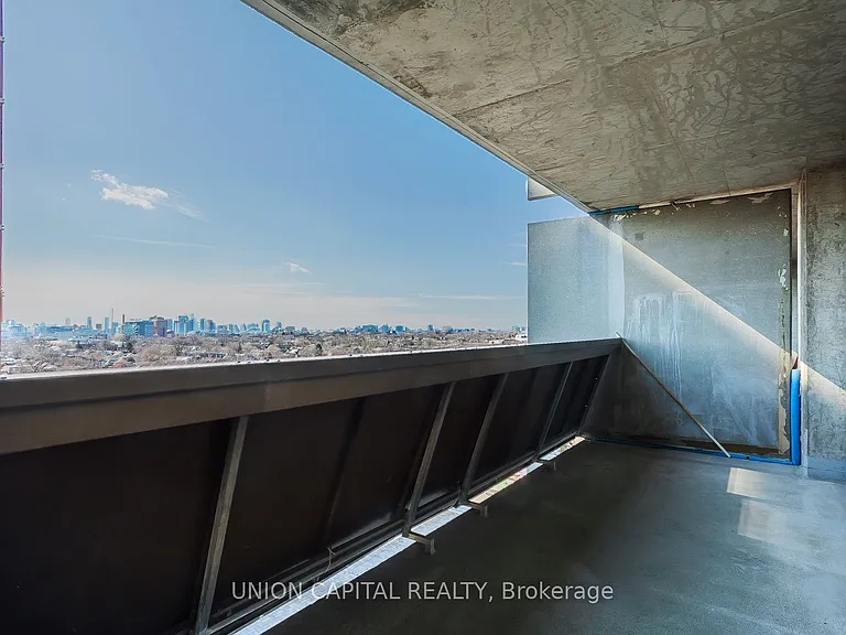 720 Spadina Ave #904 — Photo 11