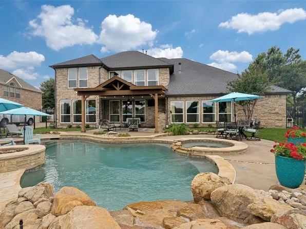 9714 Broadmoor Ln, Rowlett, TX 75089