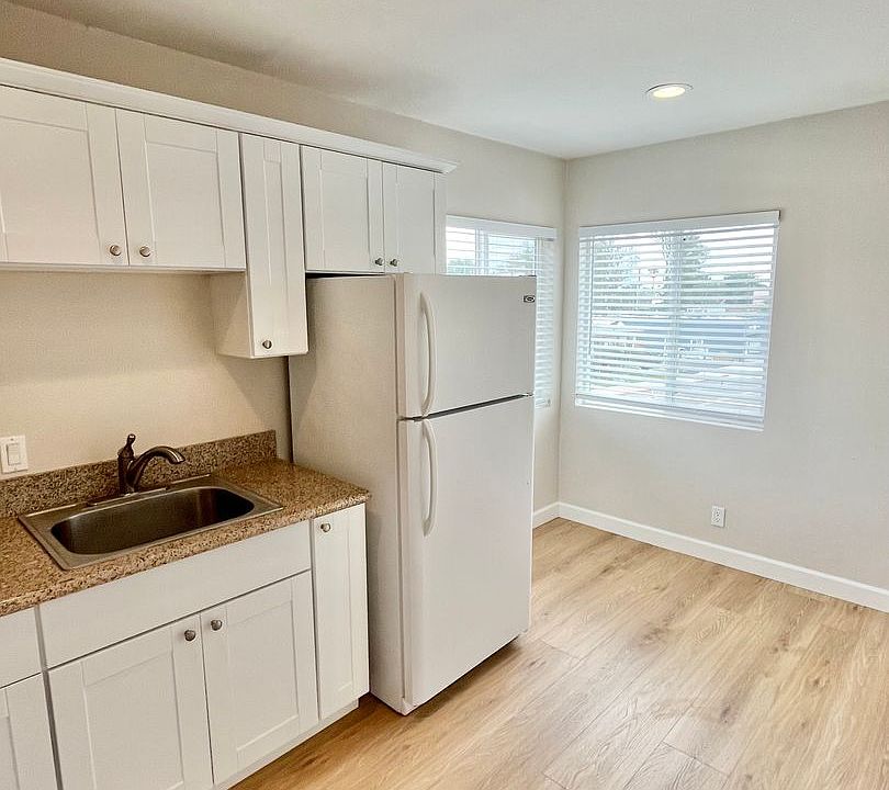 1st image of 3136 30th St #0