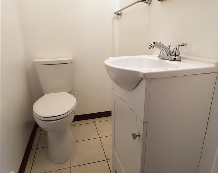 24 Forest Rd — Photo 33
