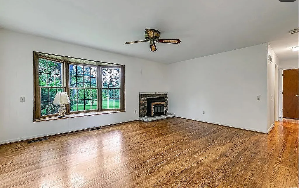 3 bed, 1512 sqft, $2,300 — Photo 4