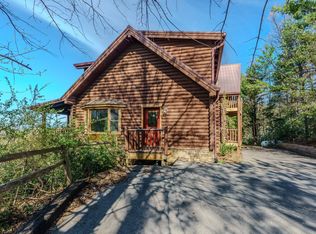 401 Pinnacle Vista Rd, Gatlinburg, TN 37738