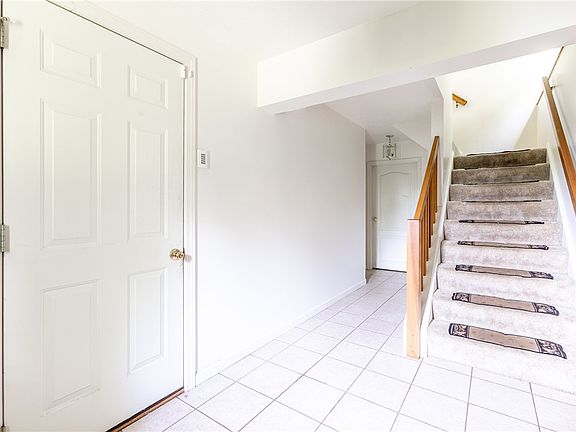 3rd image of 2206 Hyer Ave