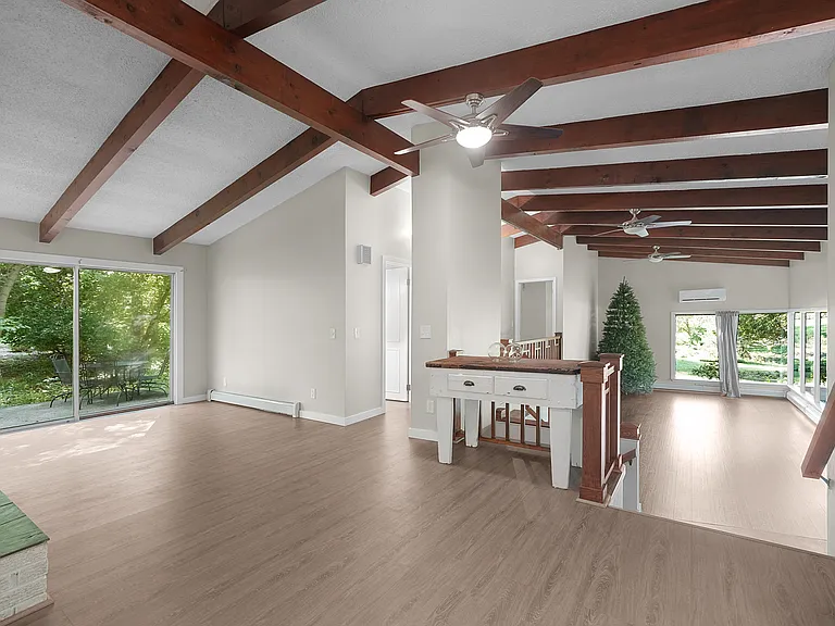 6100 Packer Dr NE — Photo 11